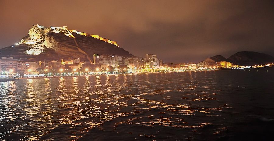 Alicante nocą